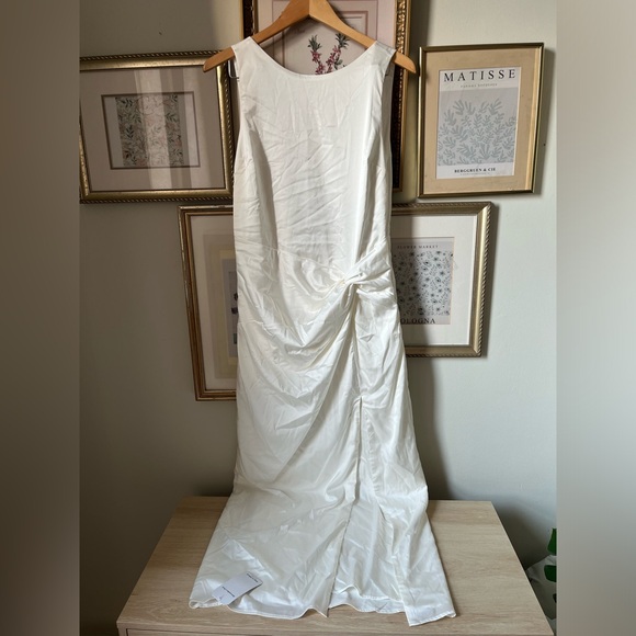 NWT Abercrombie & Fitch Draped Wrap Maxi Dress Satin Sleeveless Slit White L - Picture 12 of 12